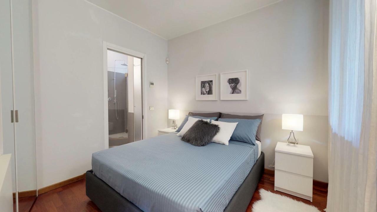 Design Apartment Near Duomo Square Milan Exterior photo